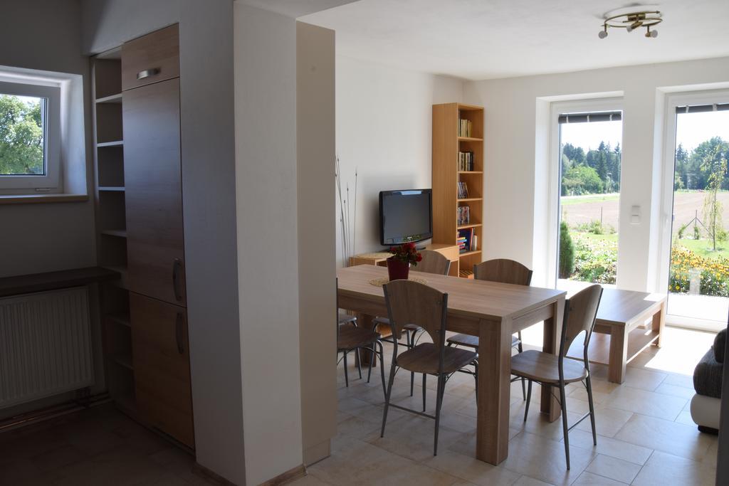 Penzion Na Samotach Διαμέρισμα Jindrichuv Hradec Εξωτερικό φωτογραφία